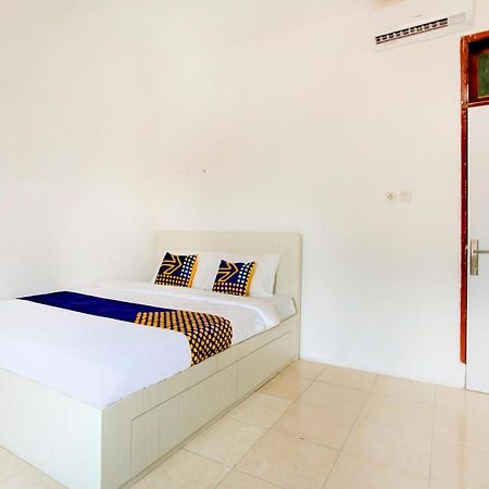 Vaccinated Staff - Spot On 3928 Terrace House Syariah Hotel Pondoktjing Dua Eksteriør billede