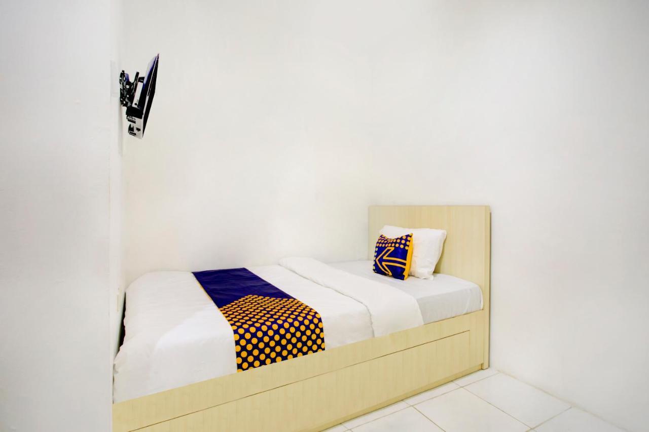 Vaccinated Staff - Spot On 3928 Terrace House Syariah Hotel Pondoktjing Dua Eksteriør billede